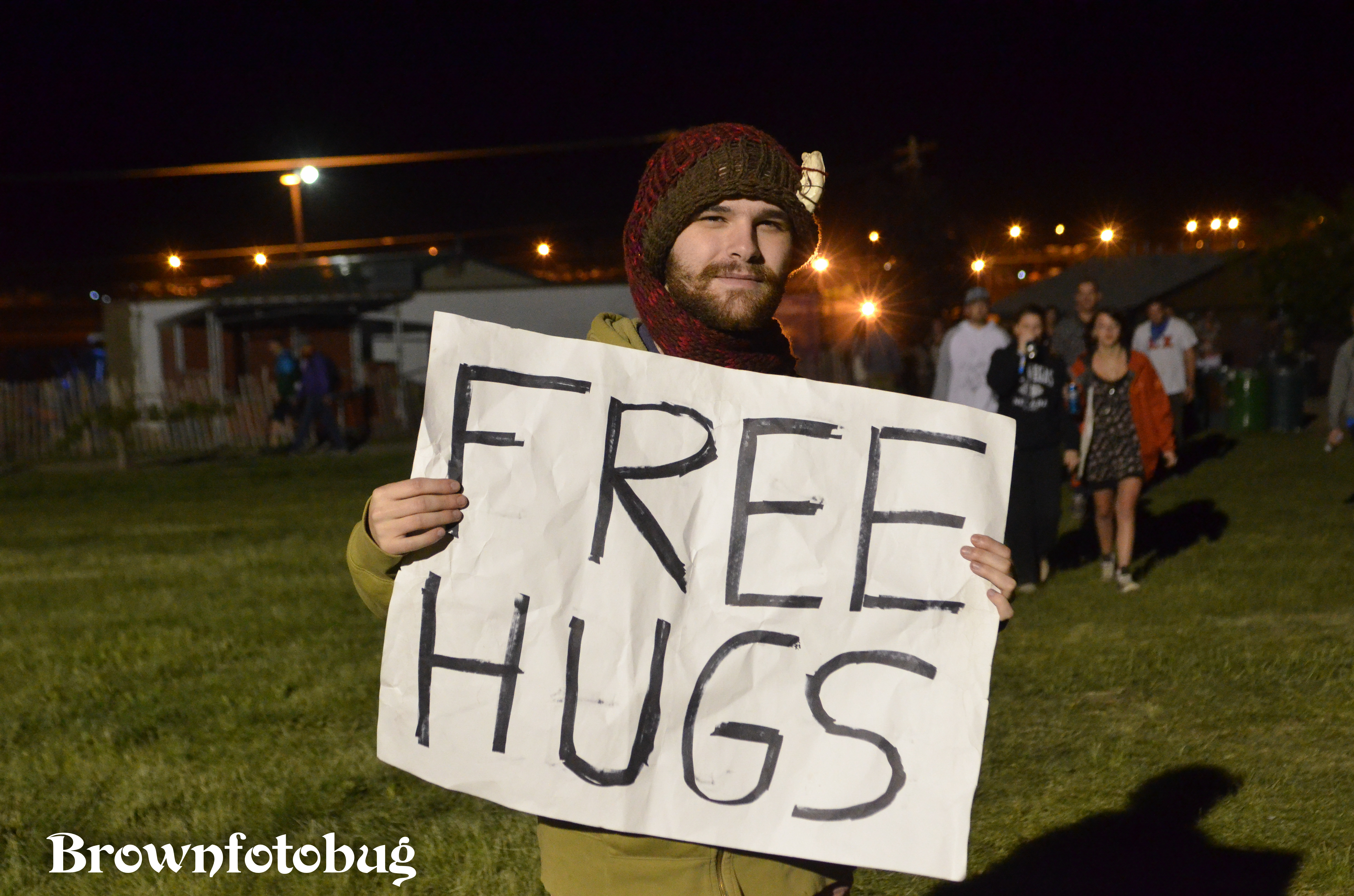Free Hugs at Sasquatch! Festival Day 2 (Photo by Arlene Brown)